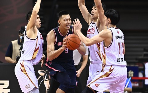 好博官网入口-风云突变！新疆广汇赛后完成体检；CBA常规赛版图或变；气氛紧张；临场指挥获称赞 